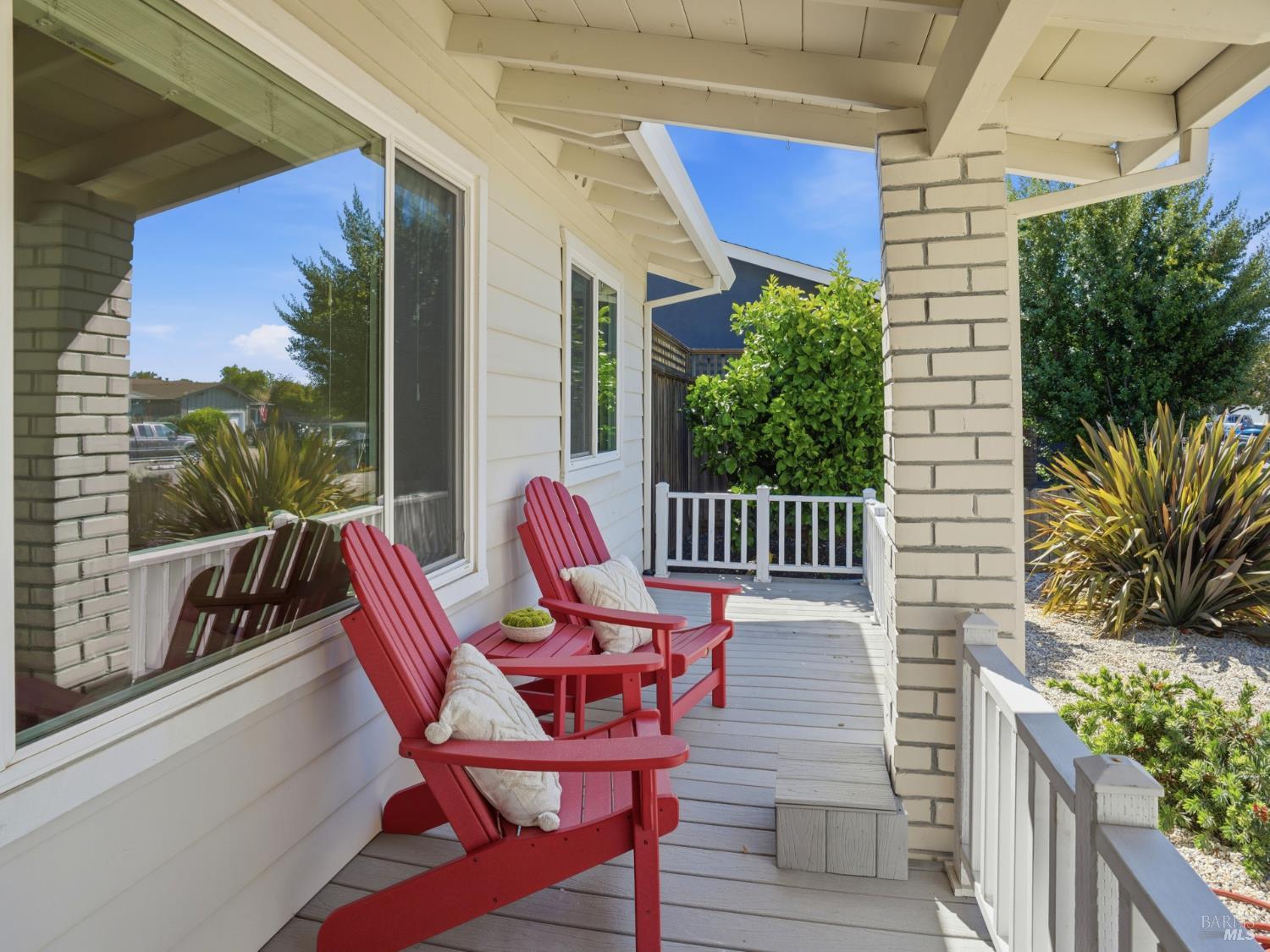 5 Eastside Circle Petaluma CA 94954
