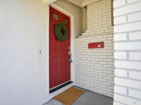 5 Eastside Circle Petaluma CA 94954