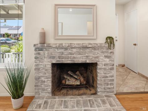 5 Eastside Circle Petaluma CA 94954