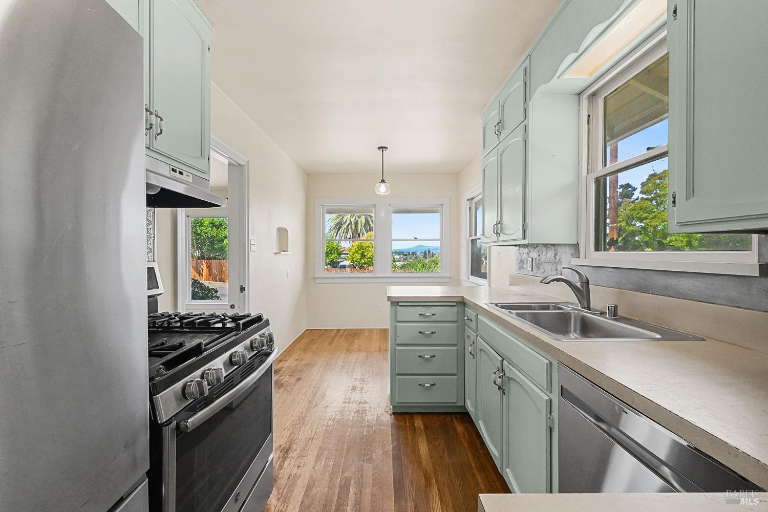 12 Nob Hill Terrace Petaluma CA 94952