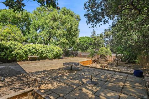 12 Nob Hill Terrace Petaluma CA 94952