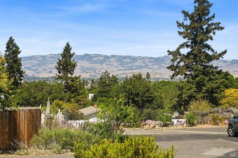 12 Nob Hill Terrace Petaluma CA 94952