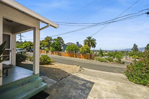 12 Nob Hill Terrace Petaluma CA 94952
