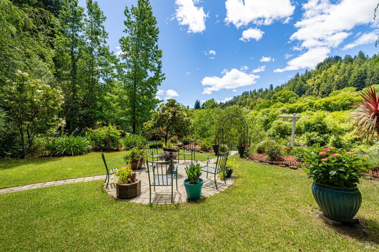 15110 Drake Road Guerneville CA 95446