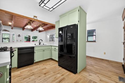 15110 Drake Road Guerneville CA 95446