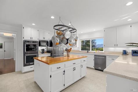 10 Santa Yorma Court Novato CA 94945