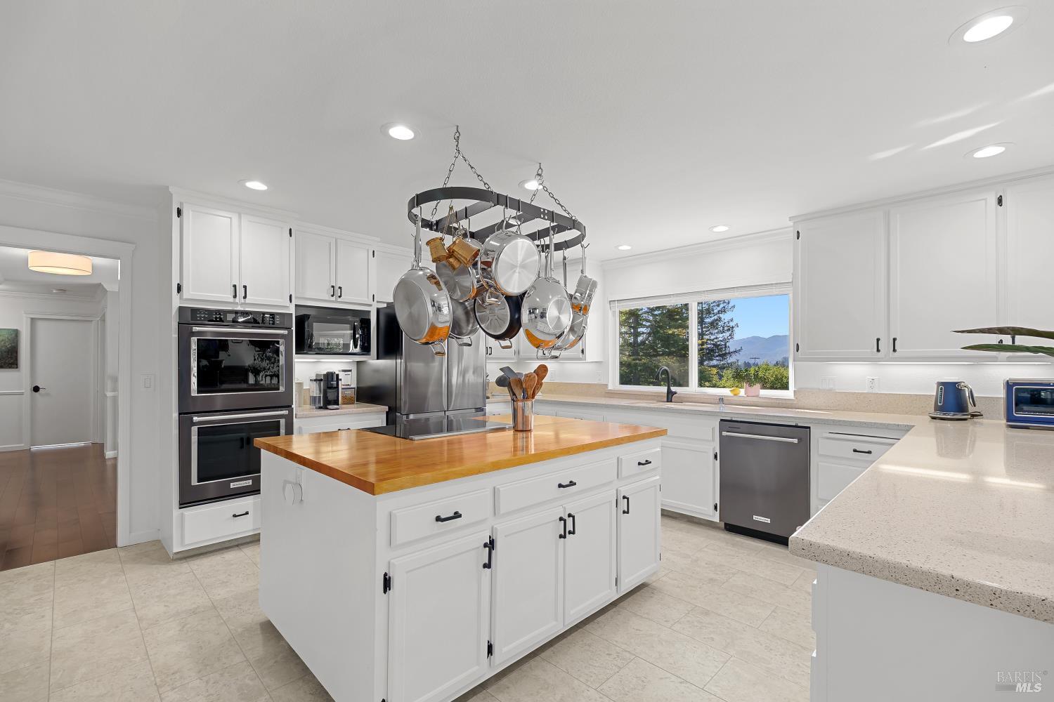 10 Santa Yorma Court Novato CA 94945