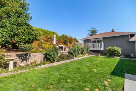10 Santa Yorma Court Novato CA 94945