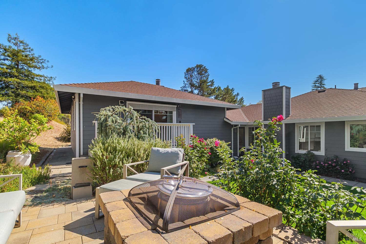 10 Santa Yorma Court Novato CA 94945