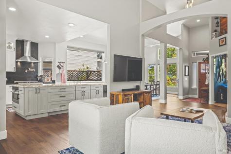 132 Renz Lane Geyserville CA 95441
