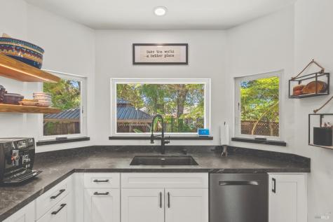 132 Renz Lane Geyserville CA 95441