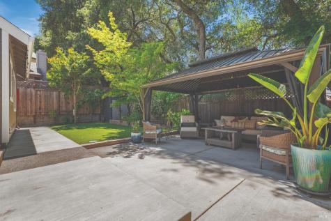 132 Renz Lane Geyserville CA 95441