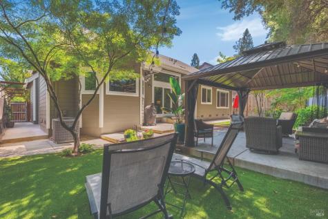 132 Renz Lane Geyserville CA 95441