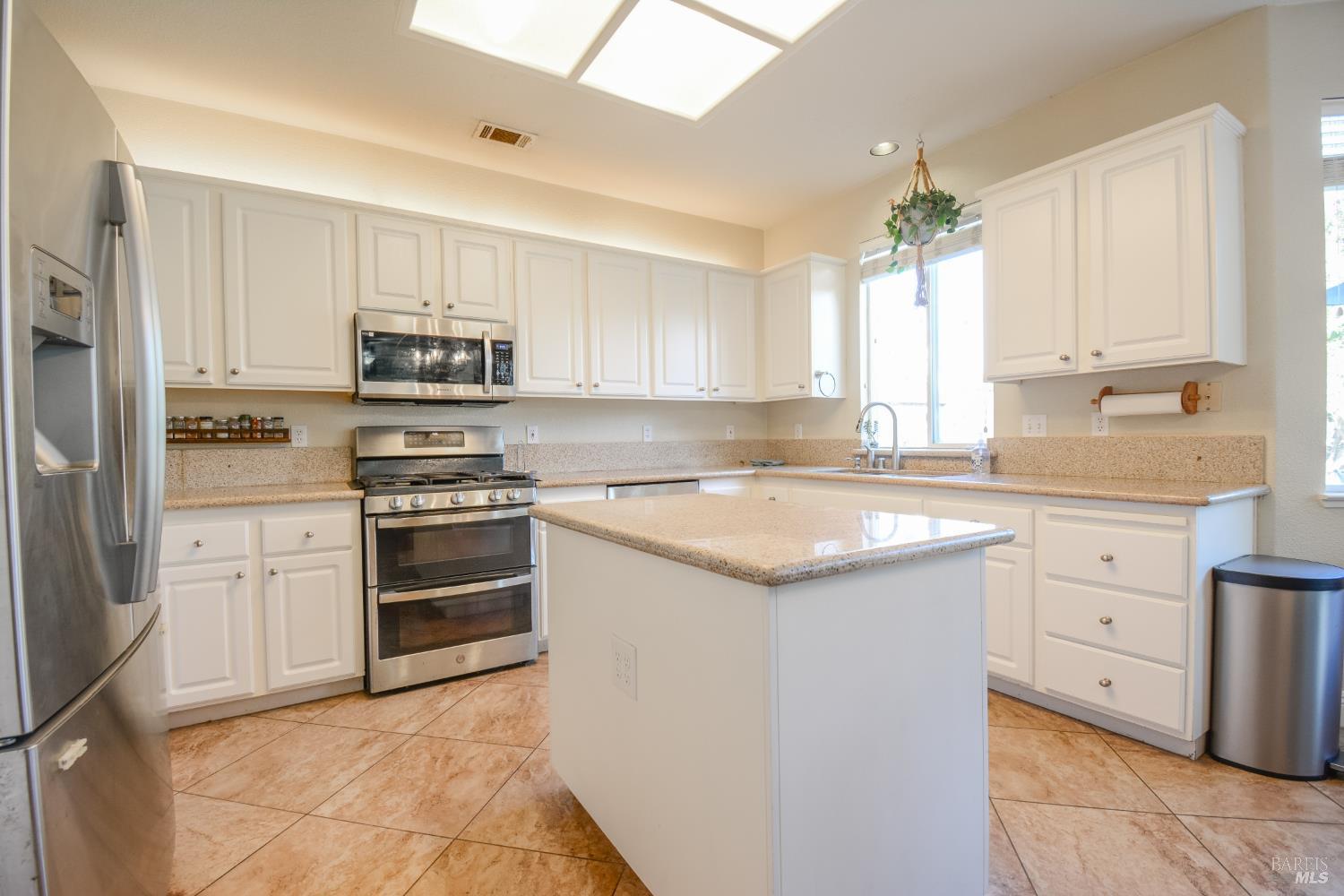 740 Alexander Drive Dixon CA 95620