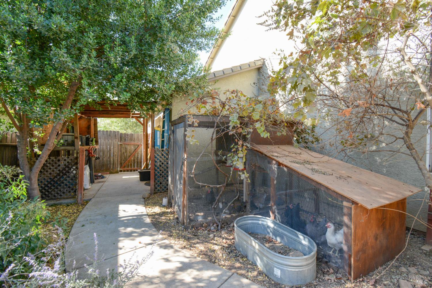740 Alexander Drive Dixon CA 95620