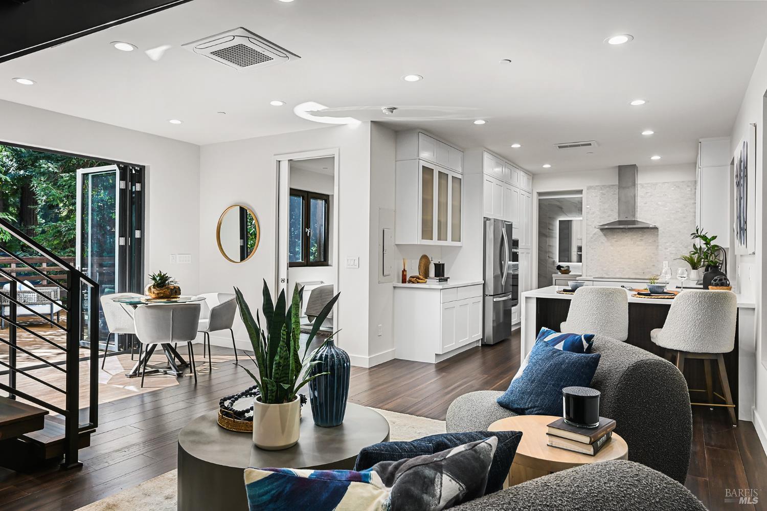 14685 Willow Road Guerneville CA 95446
