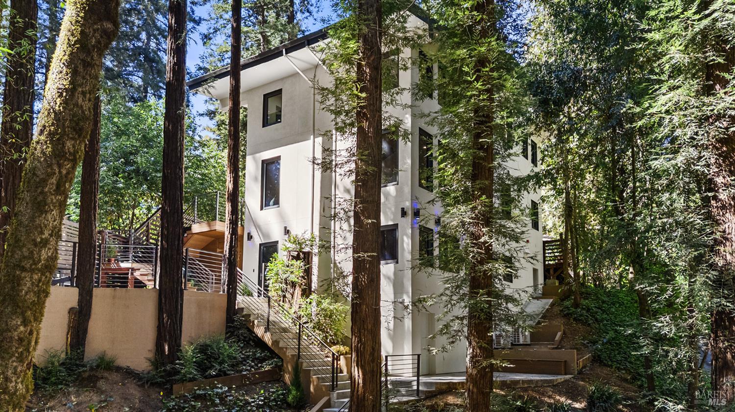 14685 Willow Road Guerneville CA 95446