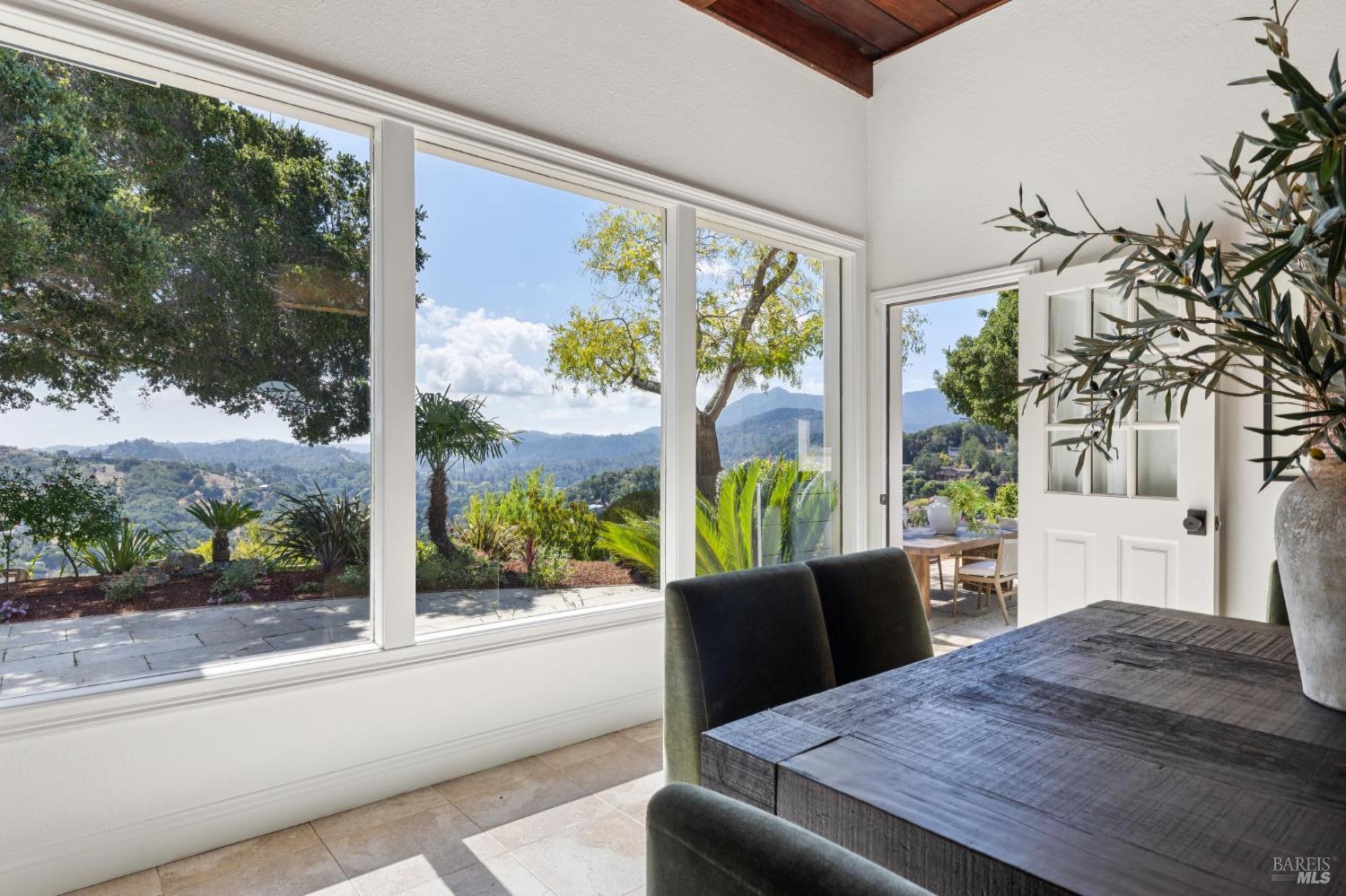 150 W Oak Knoll Drive San Anselmo CA 94960