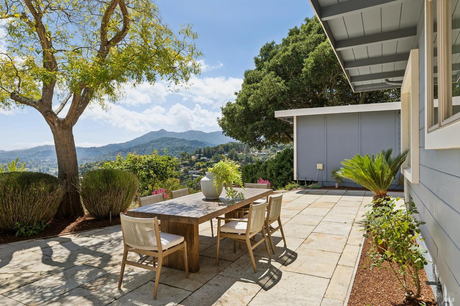 150 W Oak Knoll Drive San Anselmo CA 94960
