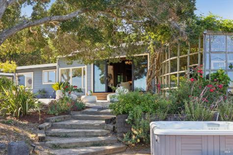 150 W Oak Knoll Drive San Anselmo CA 94960