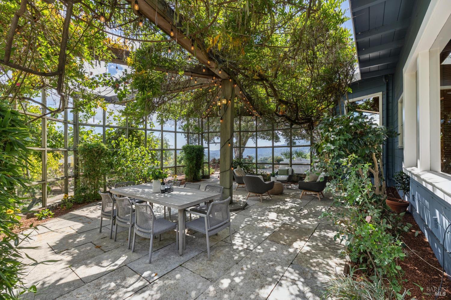 150 W Oak Knoll Drive San Anselmo CA 94960