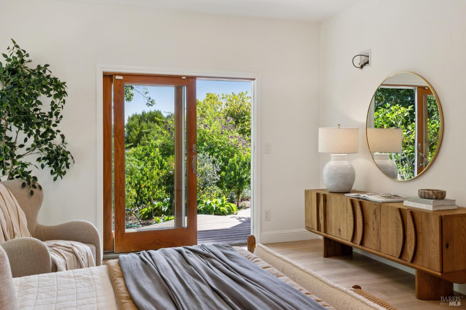 150 W Oak Knoll Drive San Anselmo CA 94960