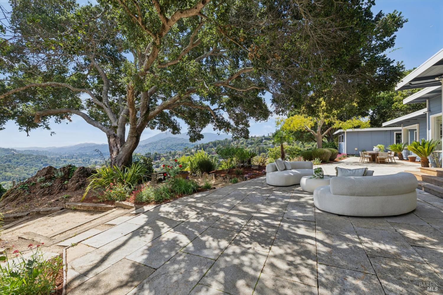 150 W Oak Knoll Drive San Anselmo CA 94960