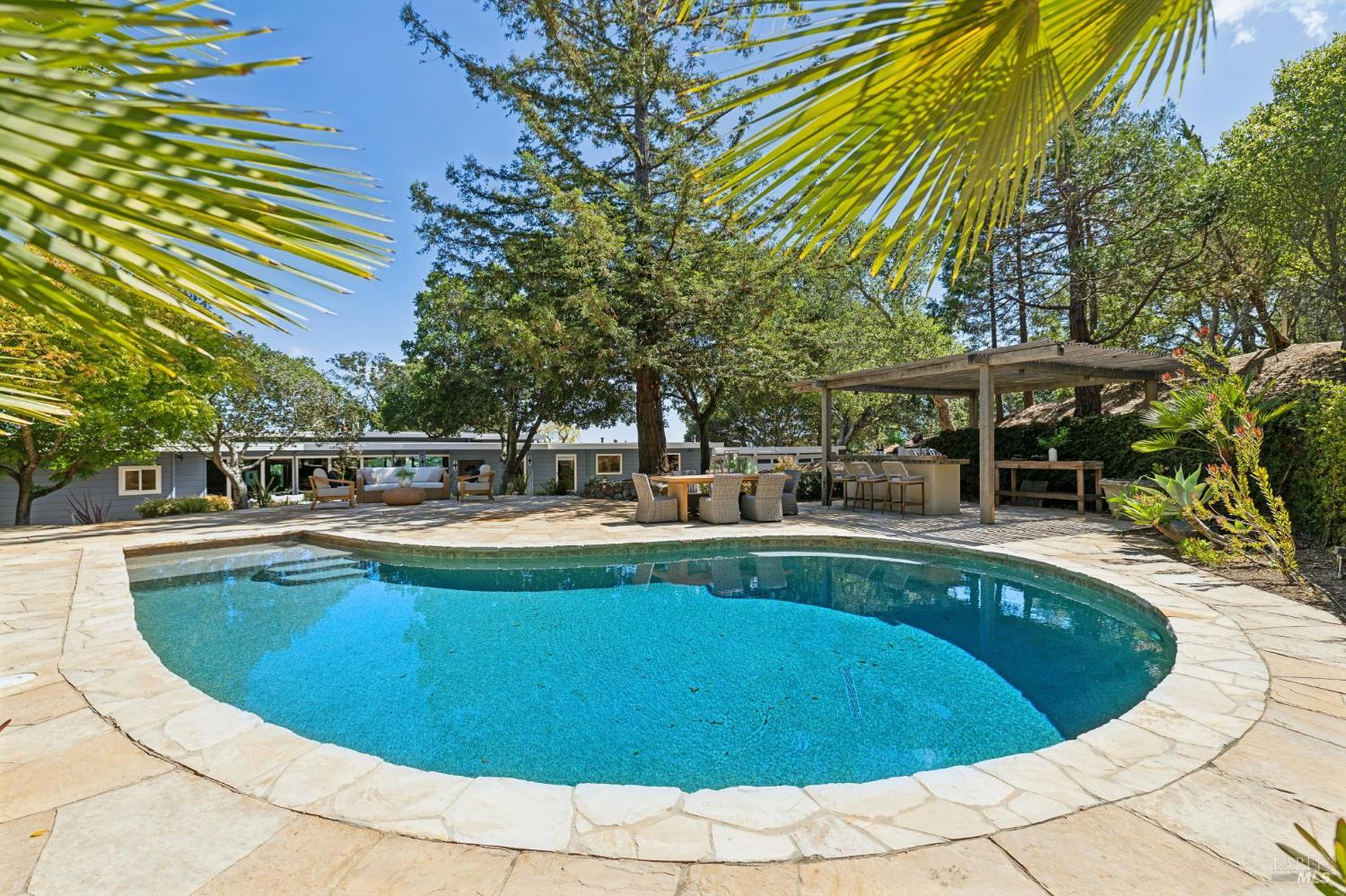 150 W Oak Knoll Drive San Anselmo CA 94960
