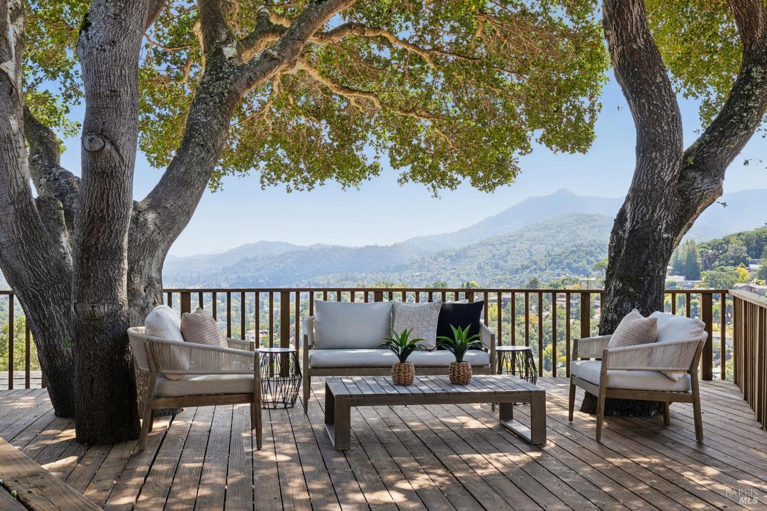 150 W Oak Knoll Drive San Anselmo CA 94960