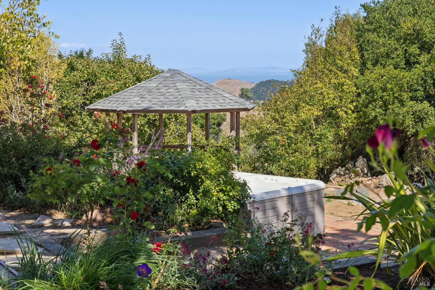 150 W Oak Knoll Drive San Anselmo CA 94960