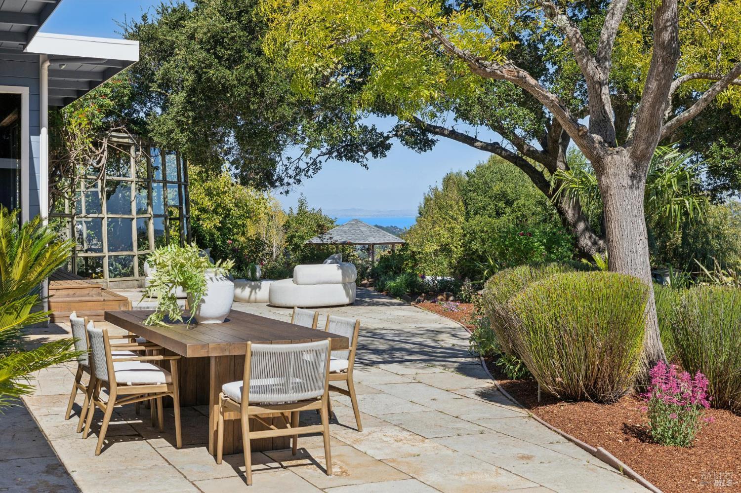 150 W Oak Knoll Drive San Anselmo CA 94960