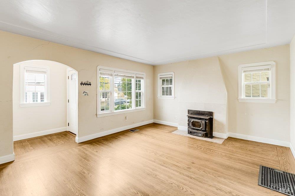 1450 Amador Street Vallejo CA 94590