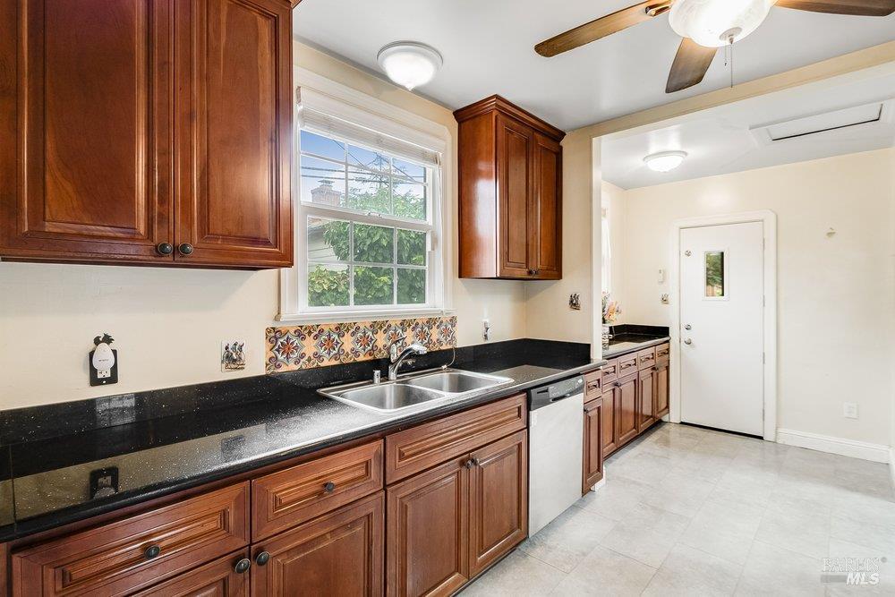 1450 Amador Street Vallejo CA 94590