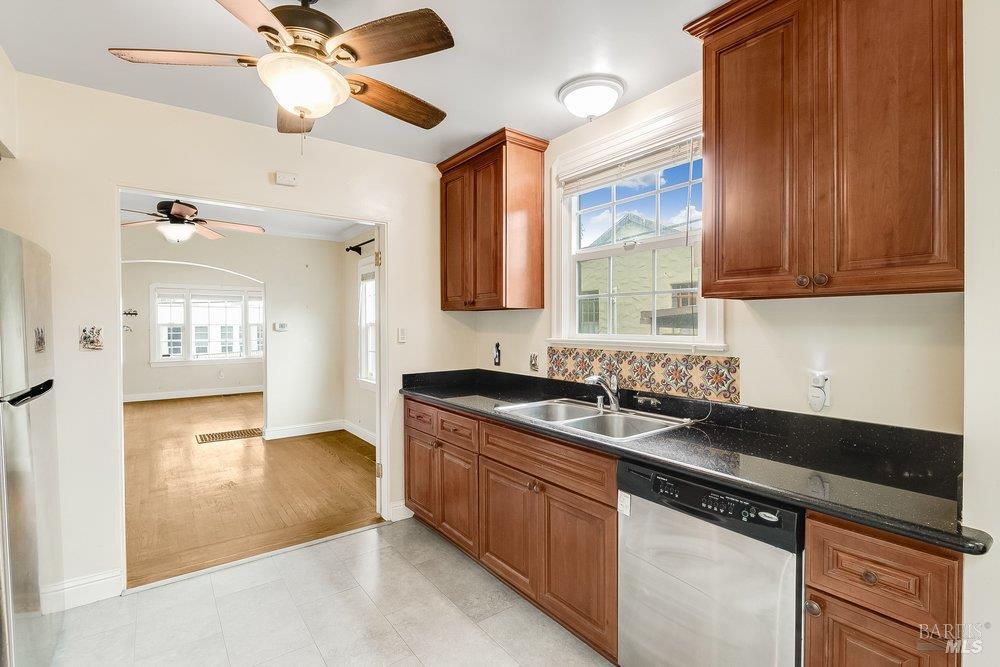 1450 Amador Street Vallejo CA 94590