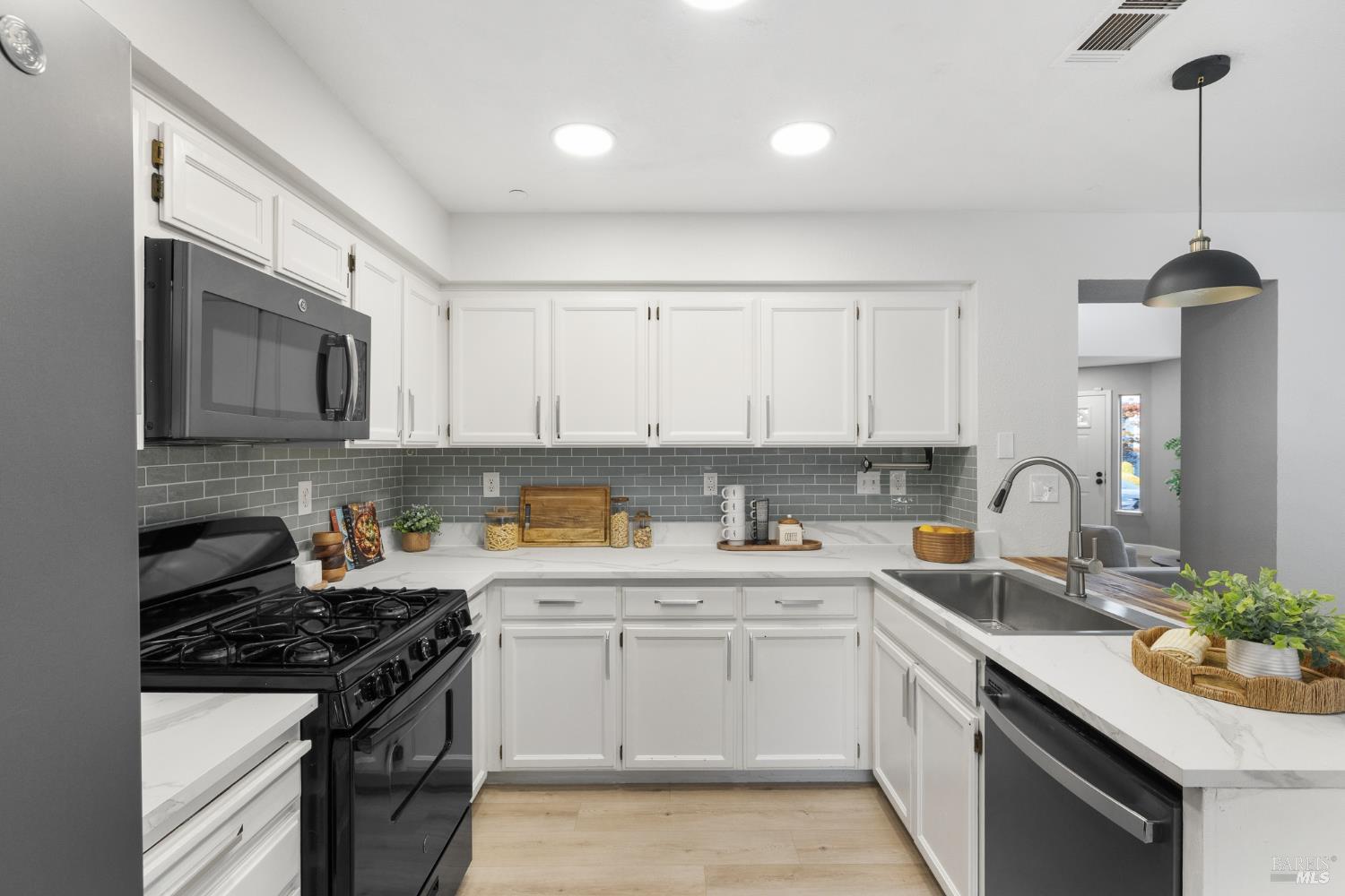 279 Clearpointe Drive Vallejo CA 94591