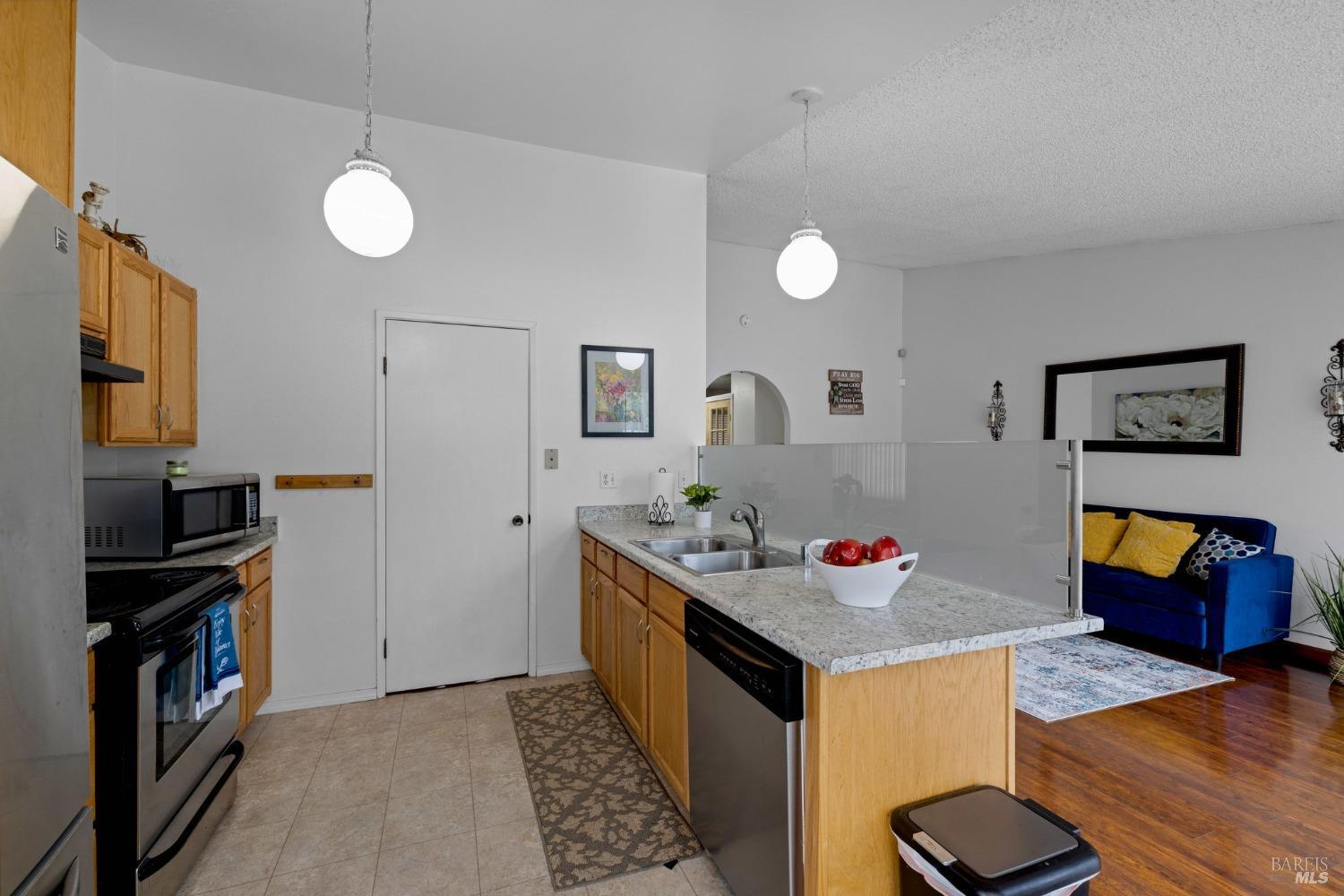 2924 Redwood Drive Fairfield CA 94533