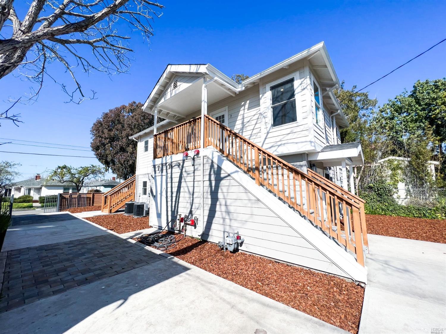1418-1418 #2 Northside Avenue Berkeley CA 94702