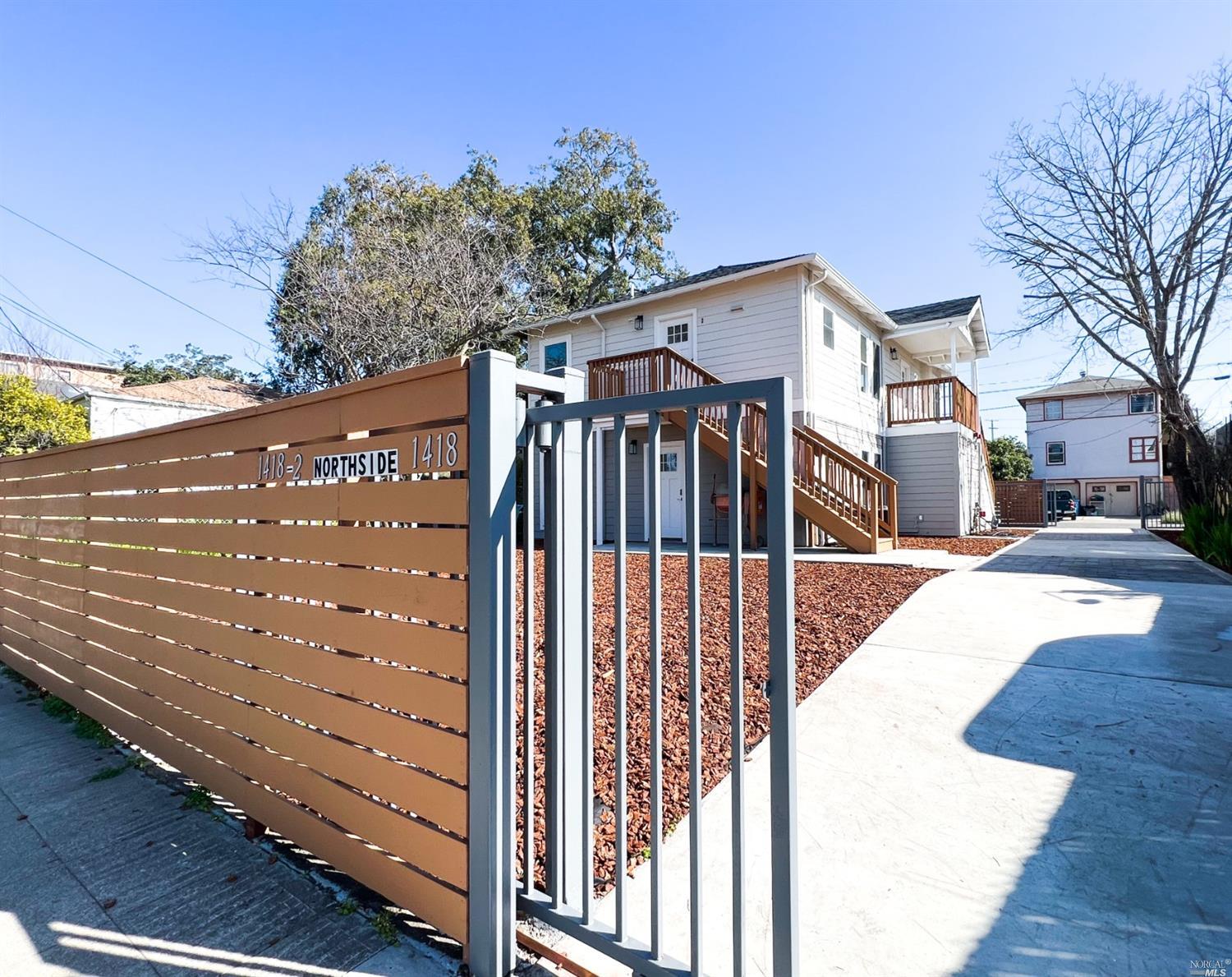 1418-1418 #2 Northside Avenue Berkeley CA 94702