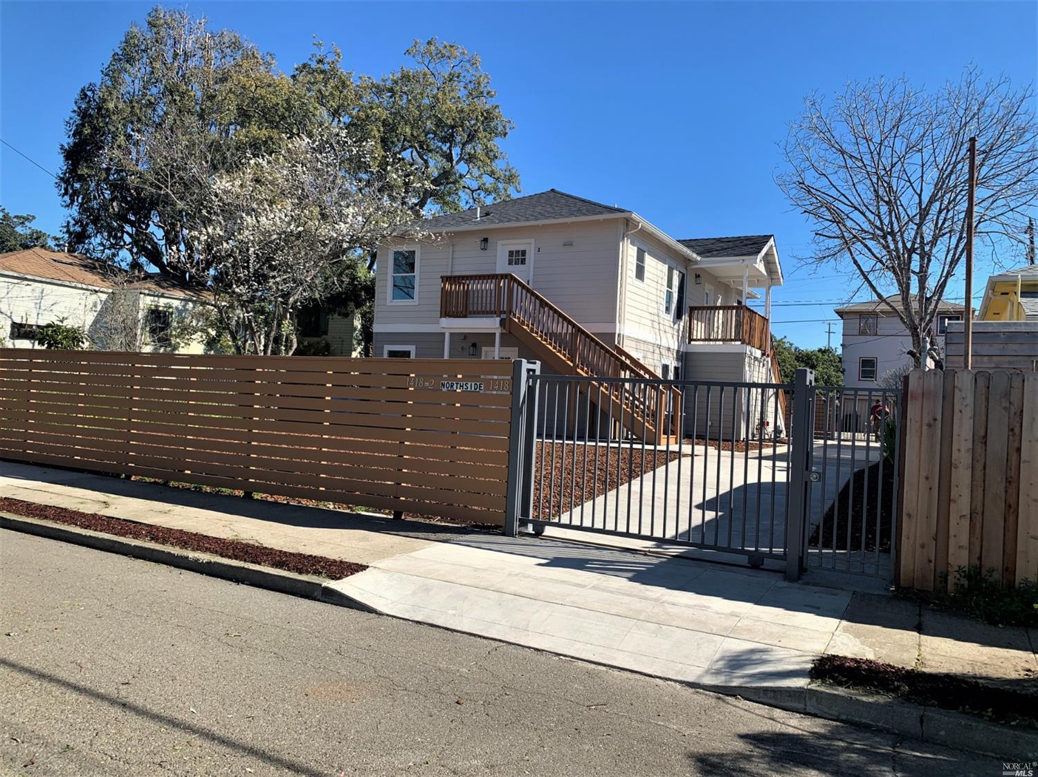 1418-1418 #2 Northside Avenue Berkeley CA 94702