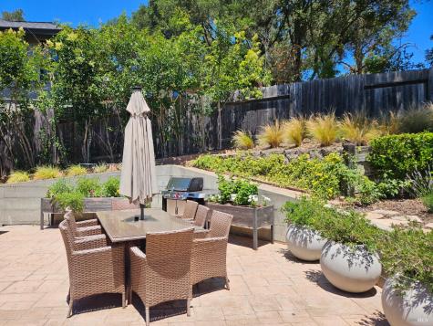 1100 Sunnyside Drive Healdsburg CA 95448