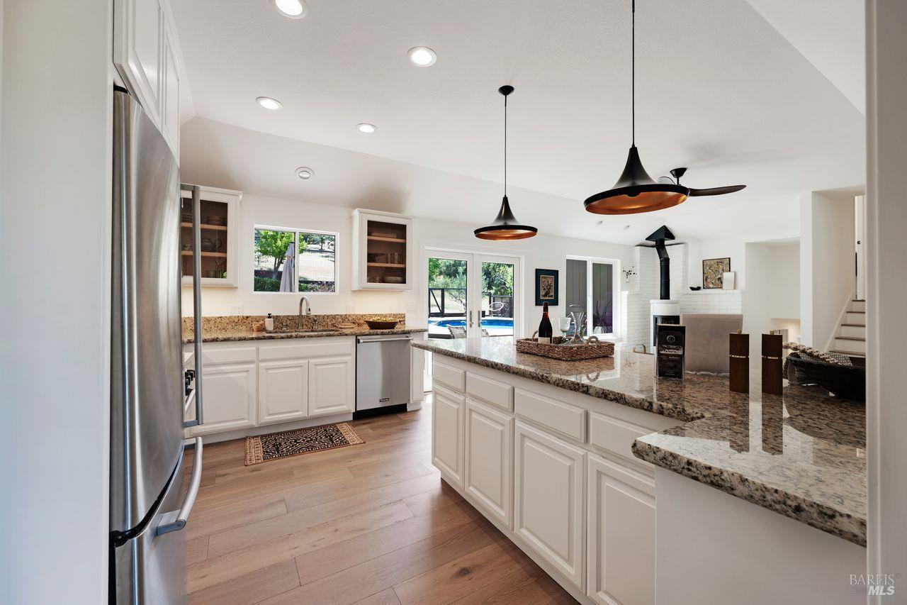 1100 Sunnyside Drive Healdsburg CA 95448