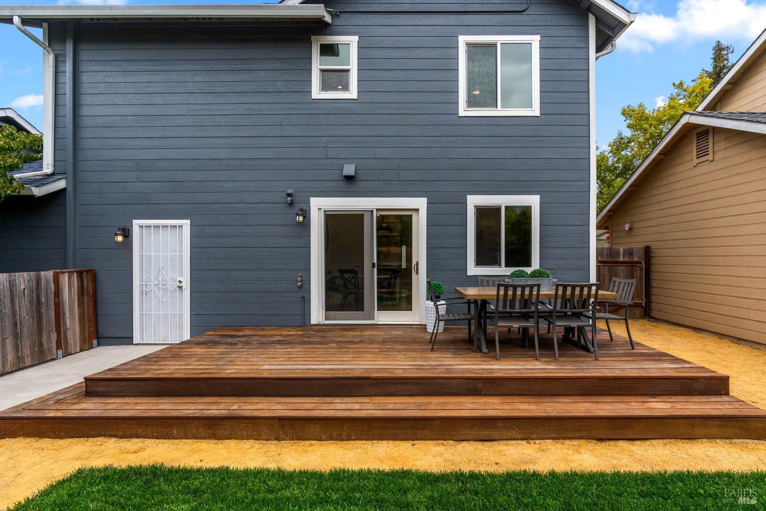 27 Mallard Court Napa CA 94559