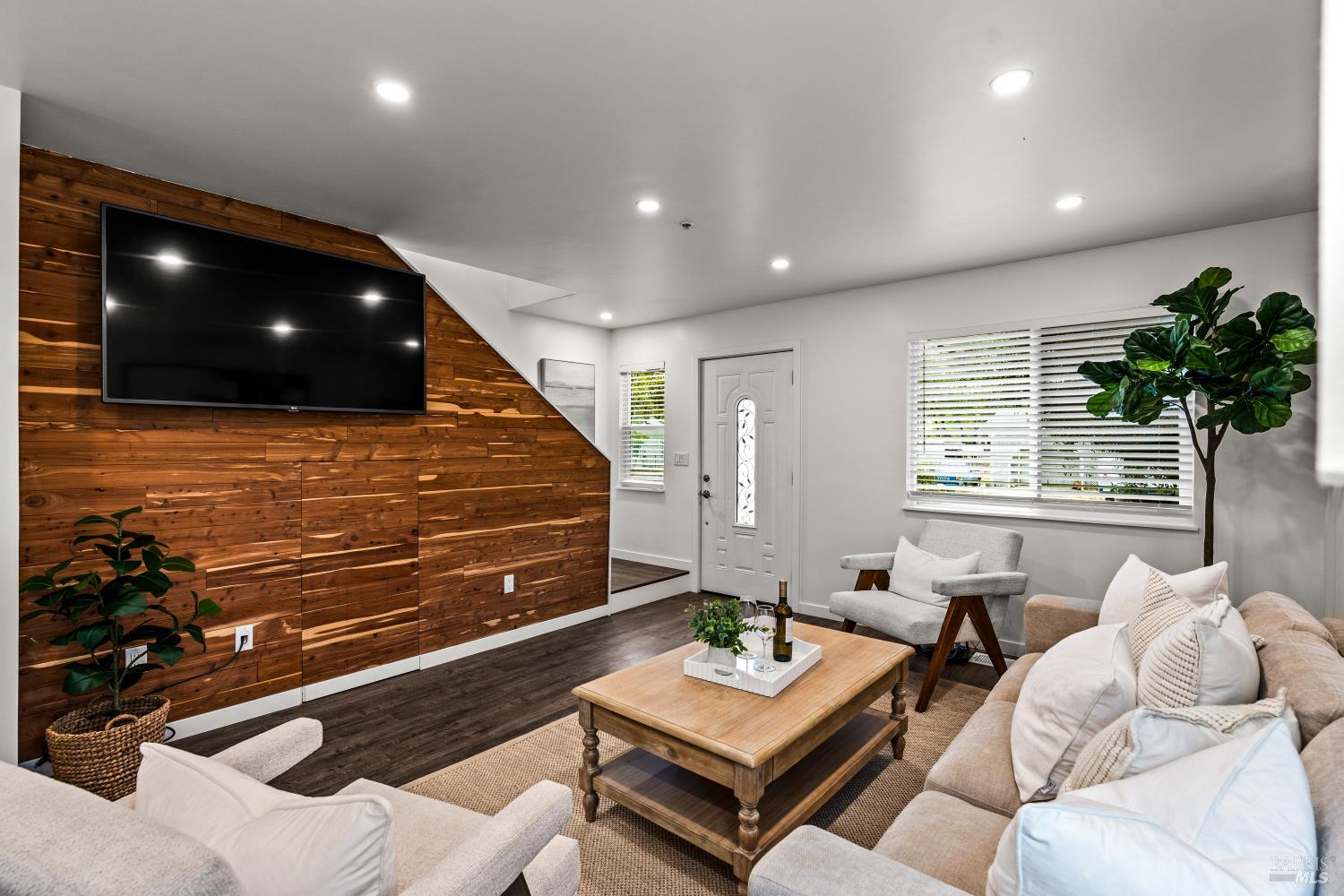 27 Mallard Court Napa CA 94559