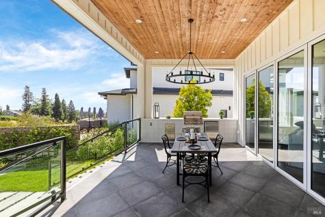 3742 Sawgrass Place Santa Rosa CA 95403