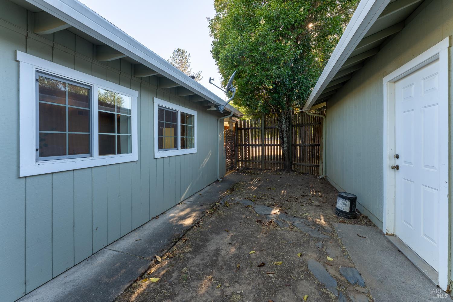750 Road N Redwood Valley CA 95470