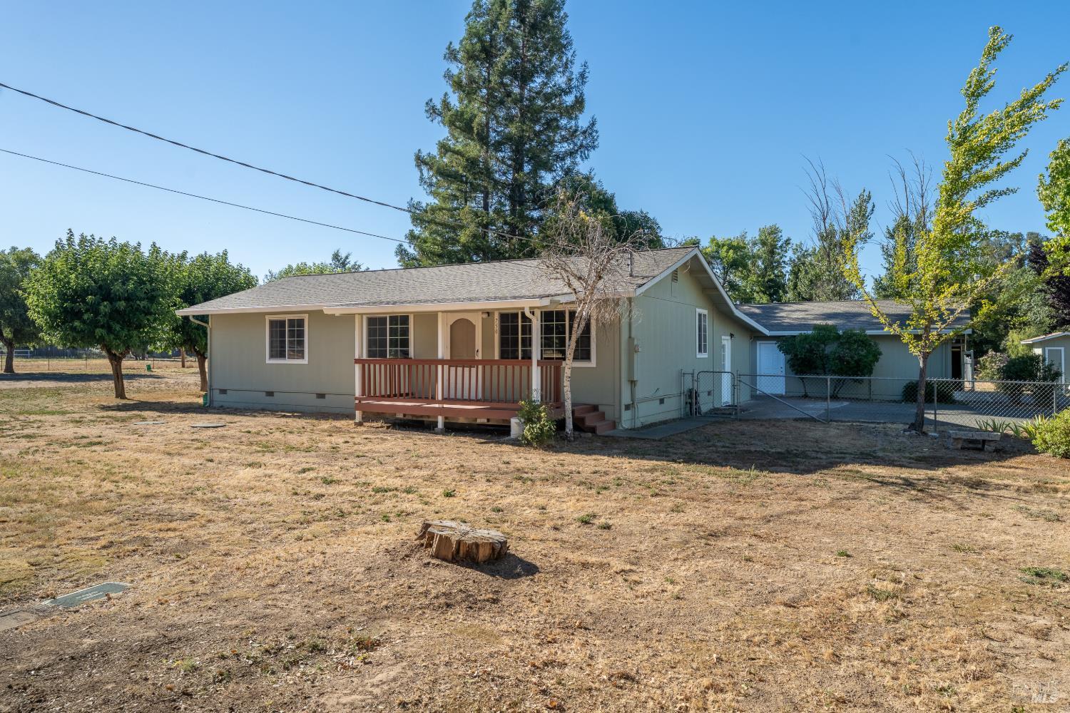 750 Road N Redwood Valley CA 95470