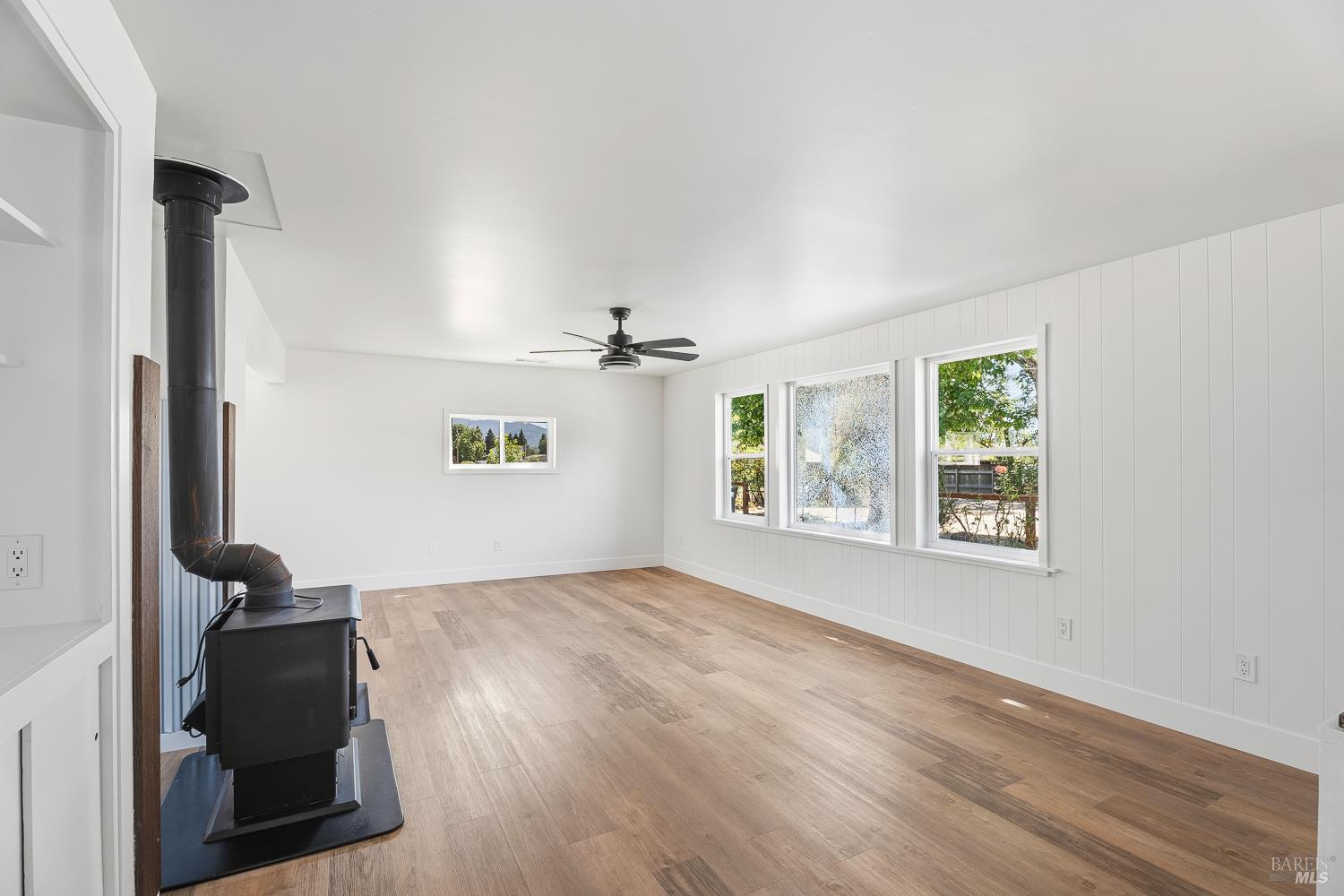 300 Bradford Lane Hopland CA 95449