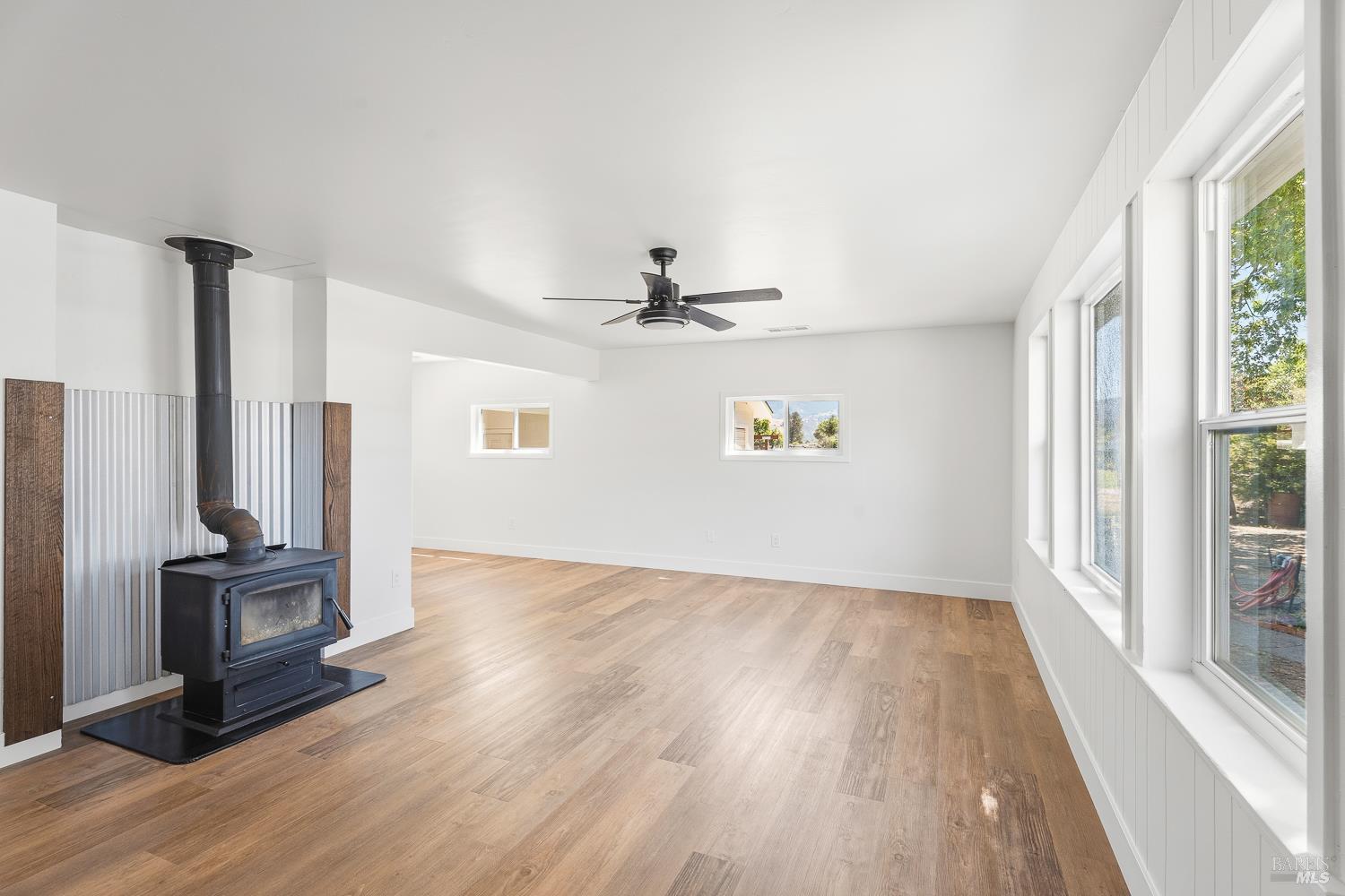 300 Bradford Lane Hopland CA 95449