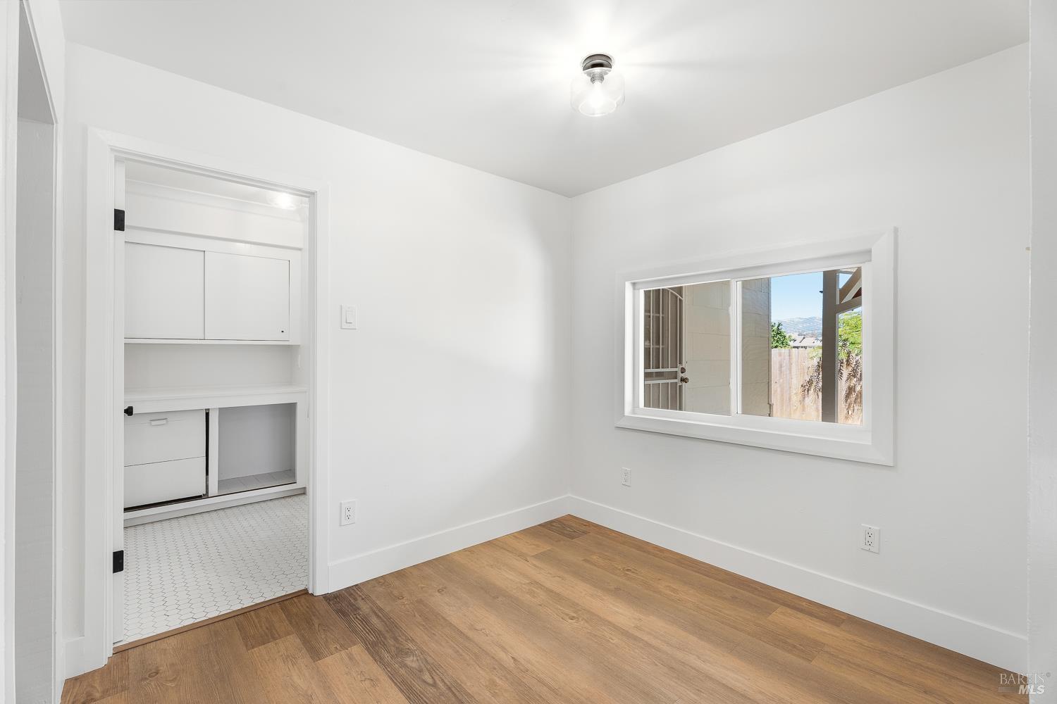300 Bradford Lane Hopland CA 95449