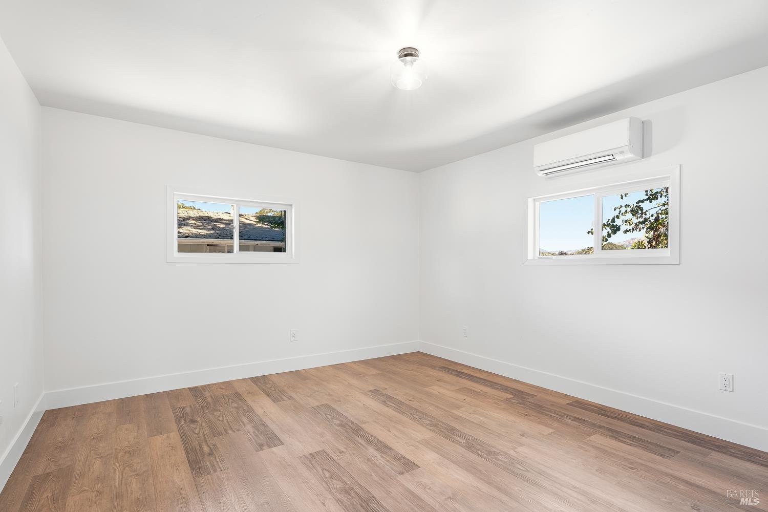 300 Bradford Lane Hopland CA 95449
